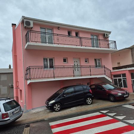מאקרסקה Studio Apartments Antonio מראה חיצוני תמונה