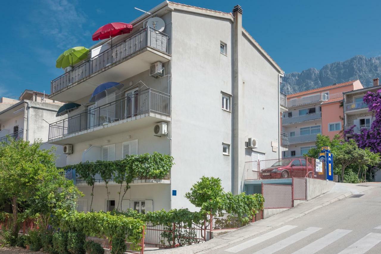 מאקרסקה Studio Apartments Antonio מראה חיצוני תמונה