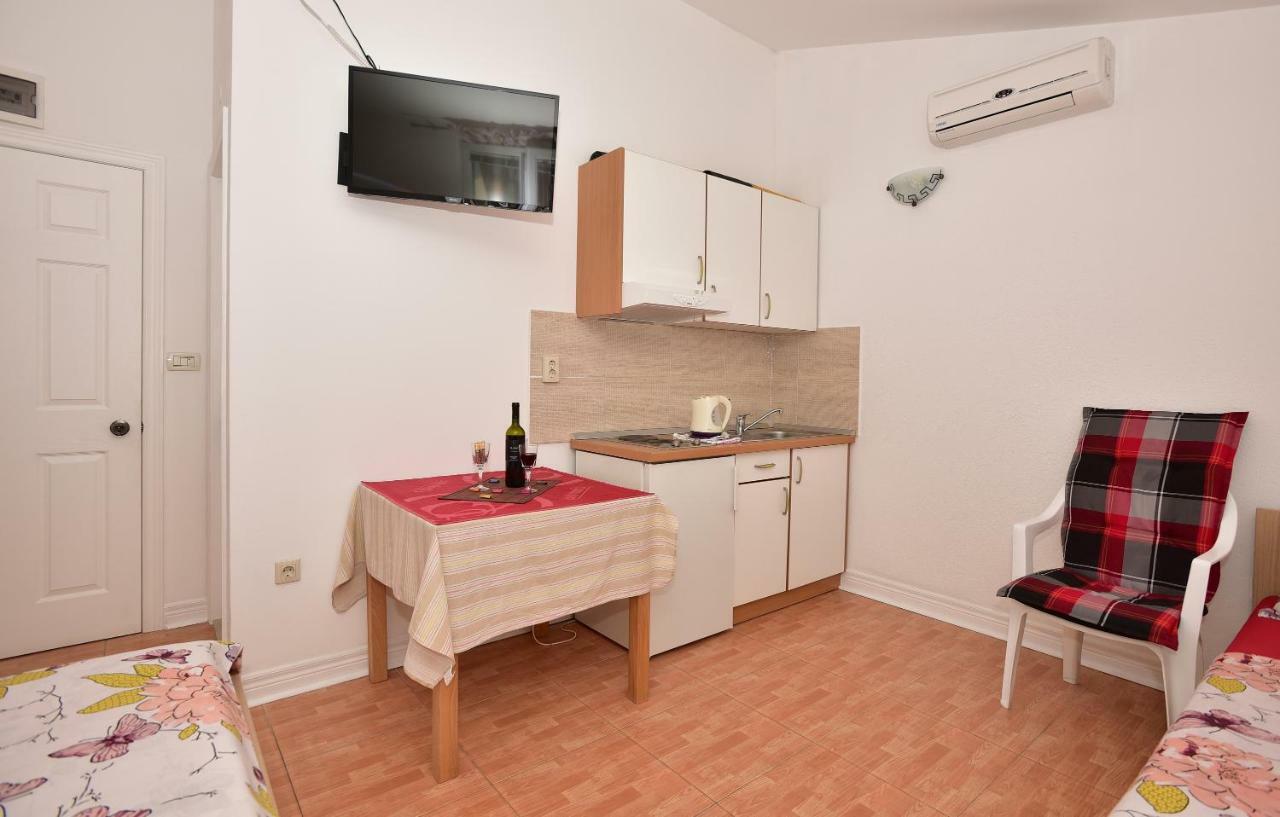 מאקרסקה Studio Apartments Antonio מראה חיצוני תמונה
