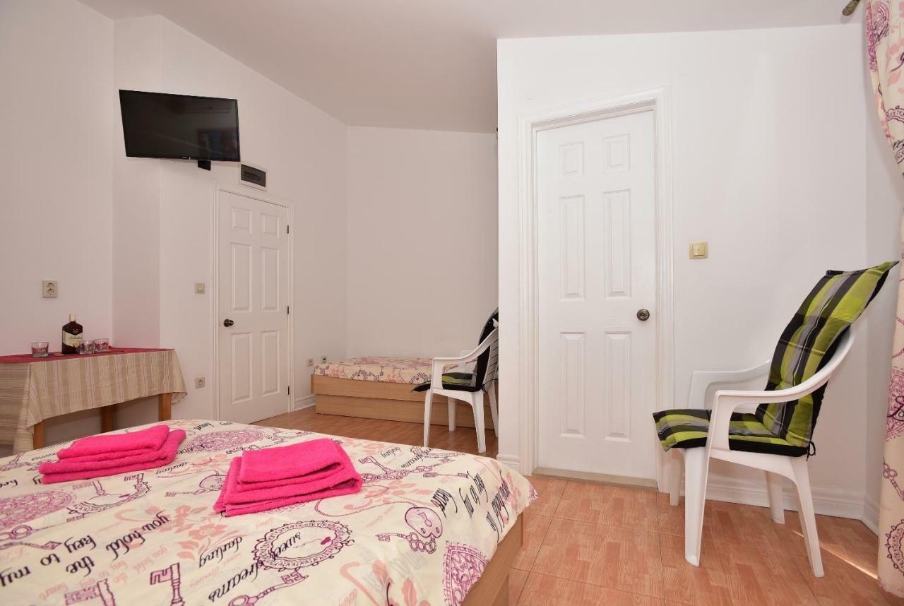 מאקרסקה Studio Apartments Antonio מראה חיצוני תמונה