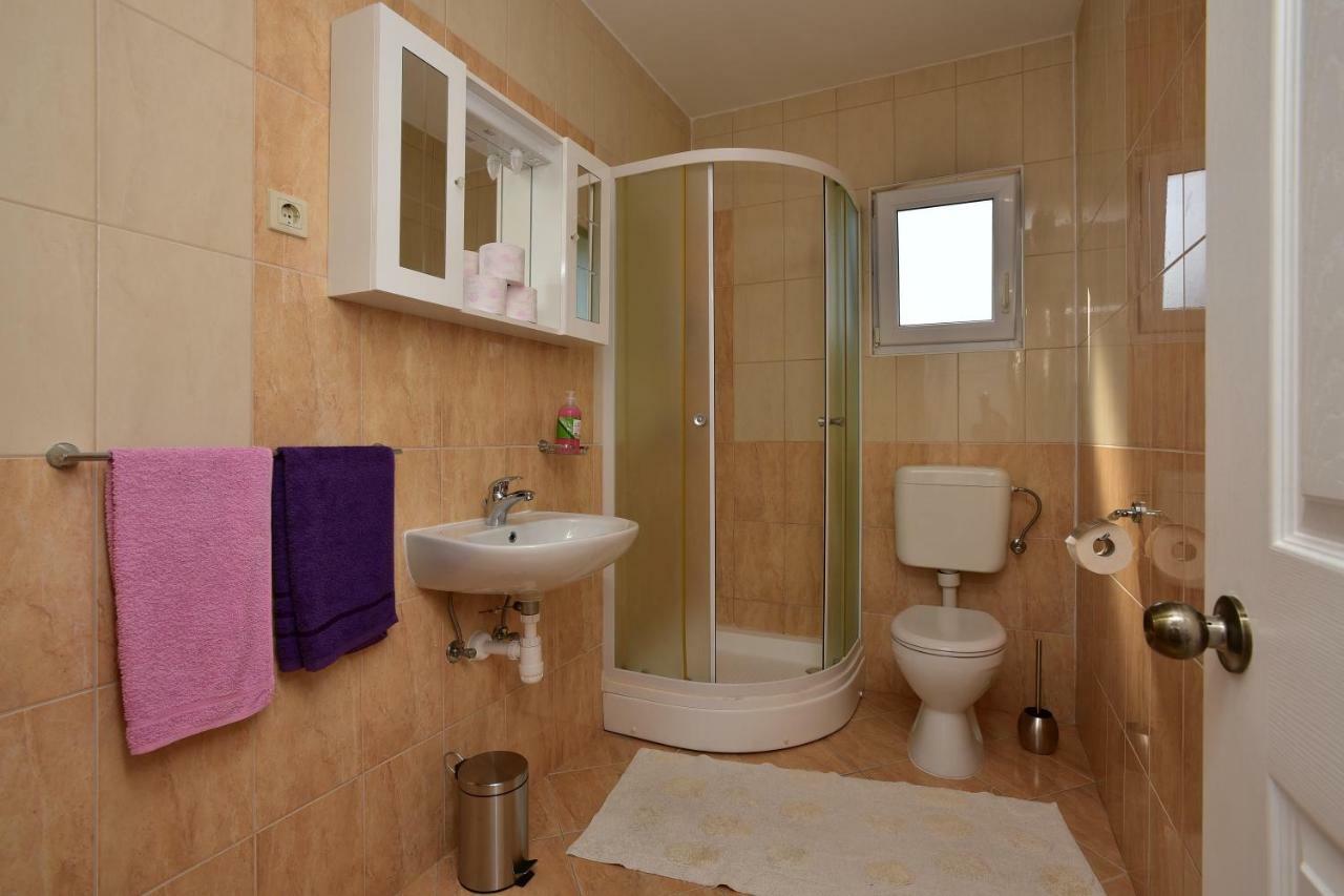 מאקרסקה Studio Apartments Antonio מראה חיצוני תמונה