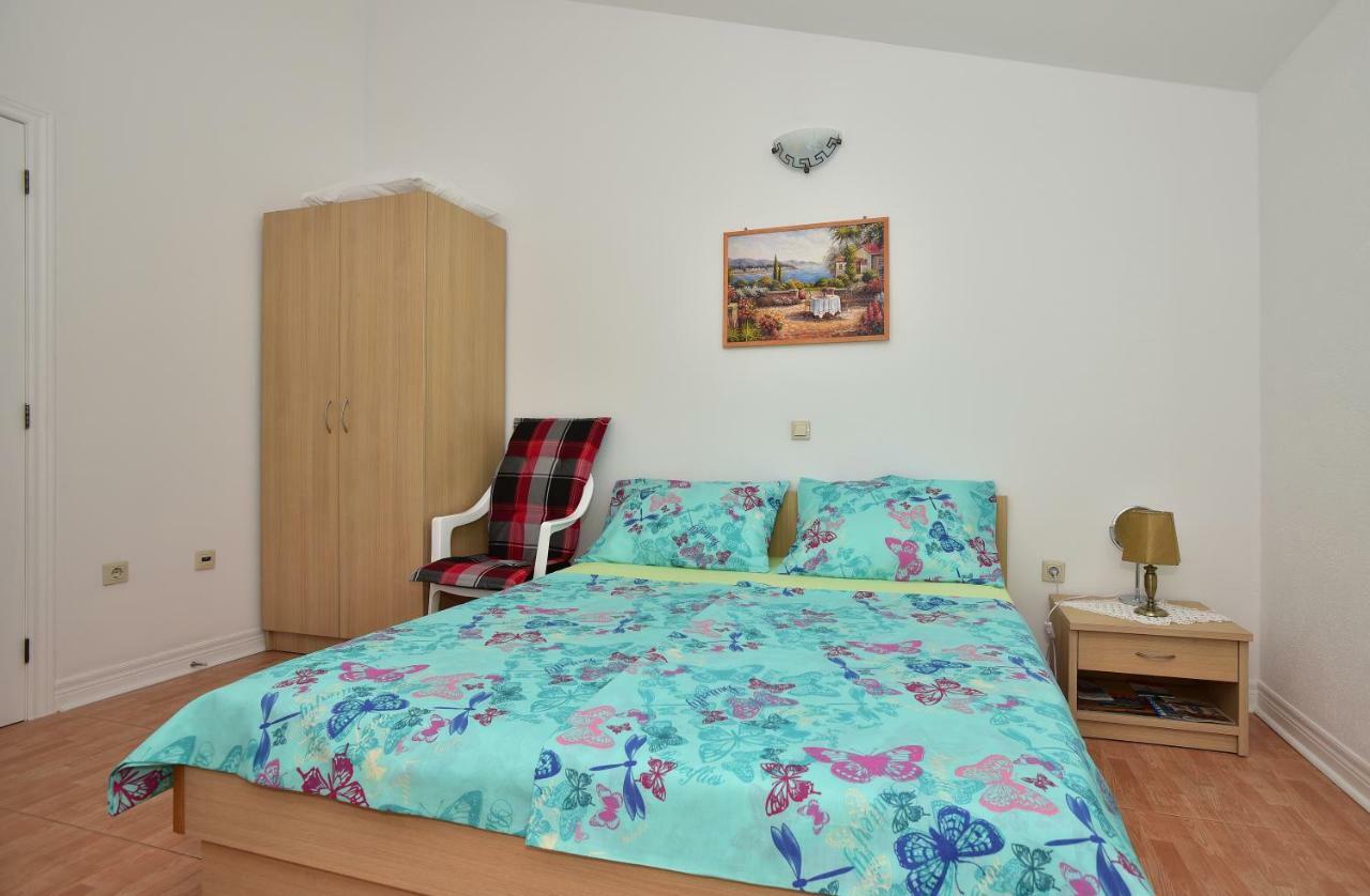מאקרסקה Studio Apartments Antonio מראה חיצוני תמונה
