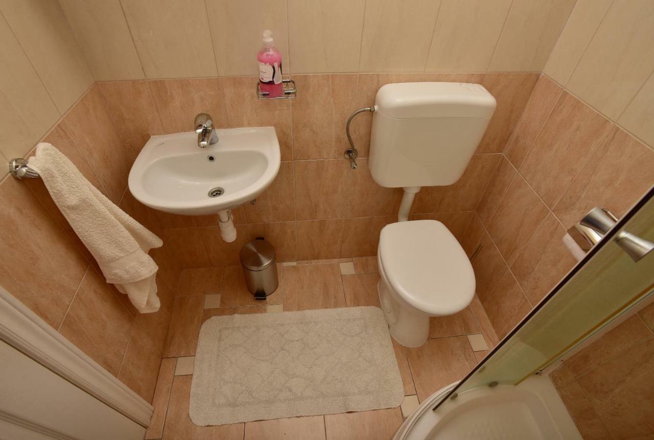 מאקרסקה Studio Apartments Antonio מראה חיצוני תמונה