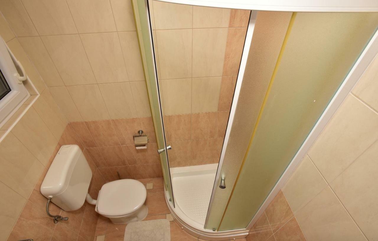 מאקרסקה Studio Apartments Antonio מראה חיצוני תמונה