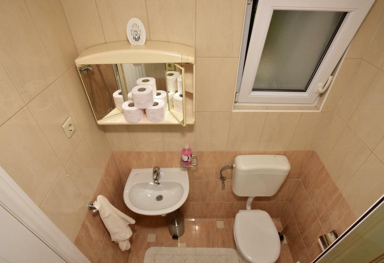 מאקרסקה Studio Apartments Antonio מראה חיצוני תמונה
